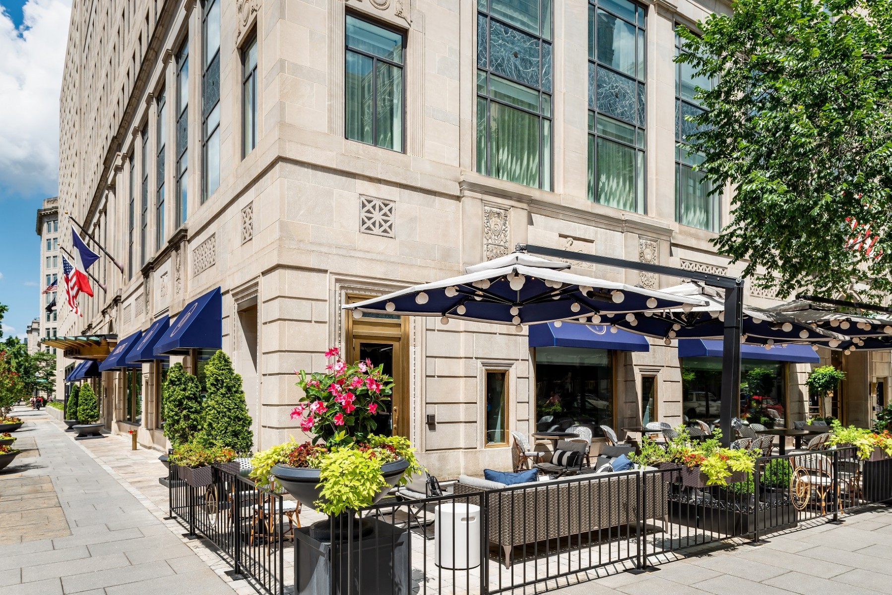 Photo of the hotel Sofitel Washington DC Lafayette Square: Sofitel day exterior corner view resized 25