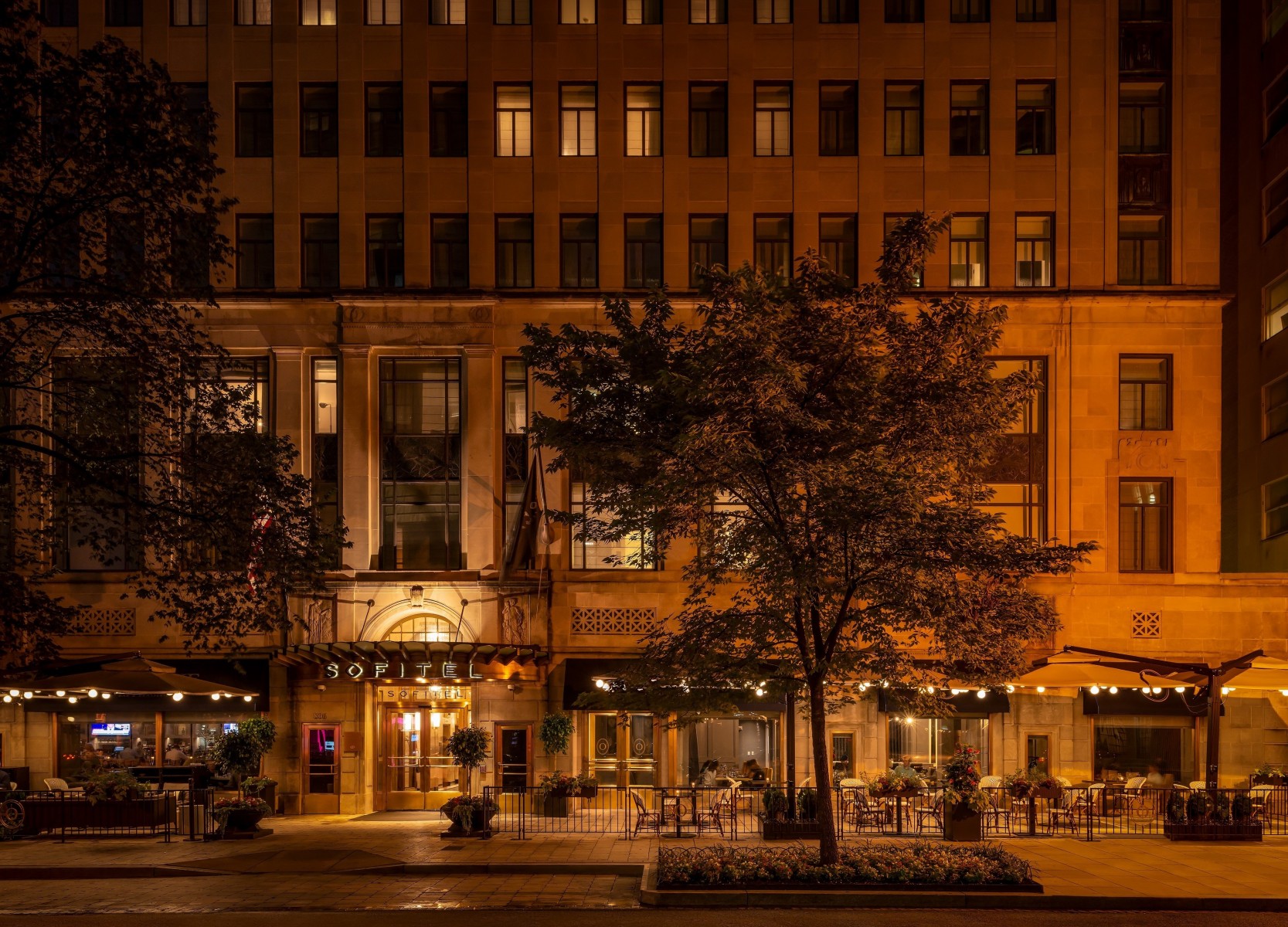 Photo of the hotel Sofitel Washington DC Lafayette Square: Edited front of hote dark