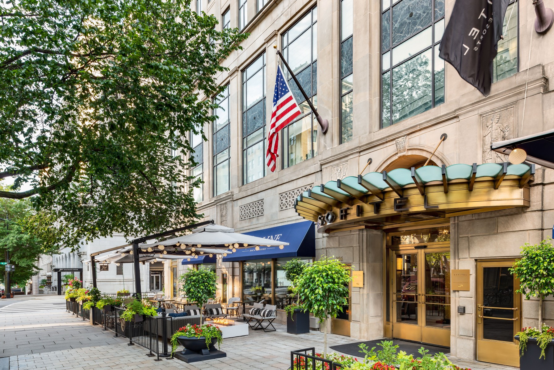 Photo of the hotel Sofitel Washington DC Lafayette Square: Sofitel patio