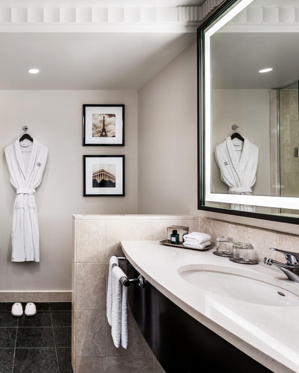 Photo of the hotel Sofitel Washington DC Lafayette Square: Guestroom bathroom sofitel 10 1 19 b2